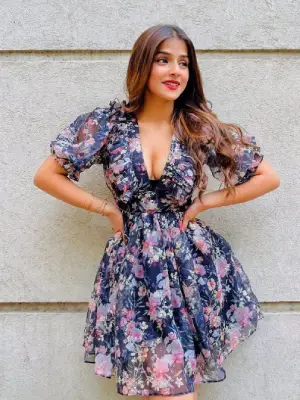 Naina Agnihotri 26 Years Old call girl