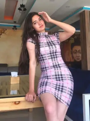 Riya Gautam 22 Years Old call girl